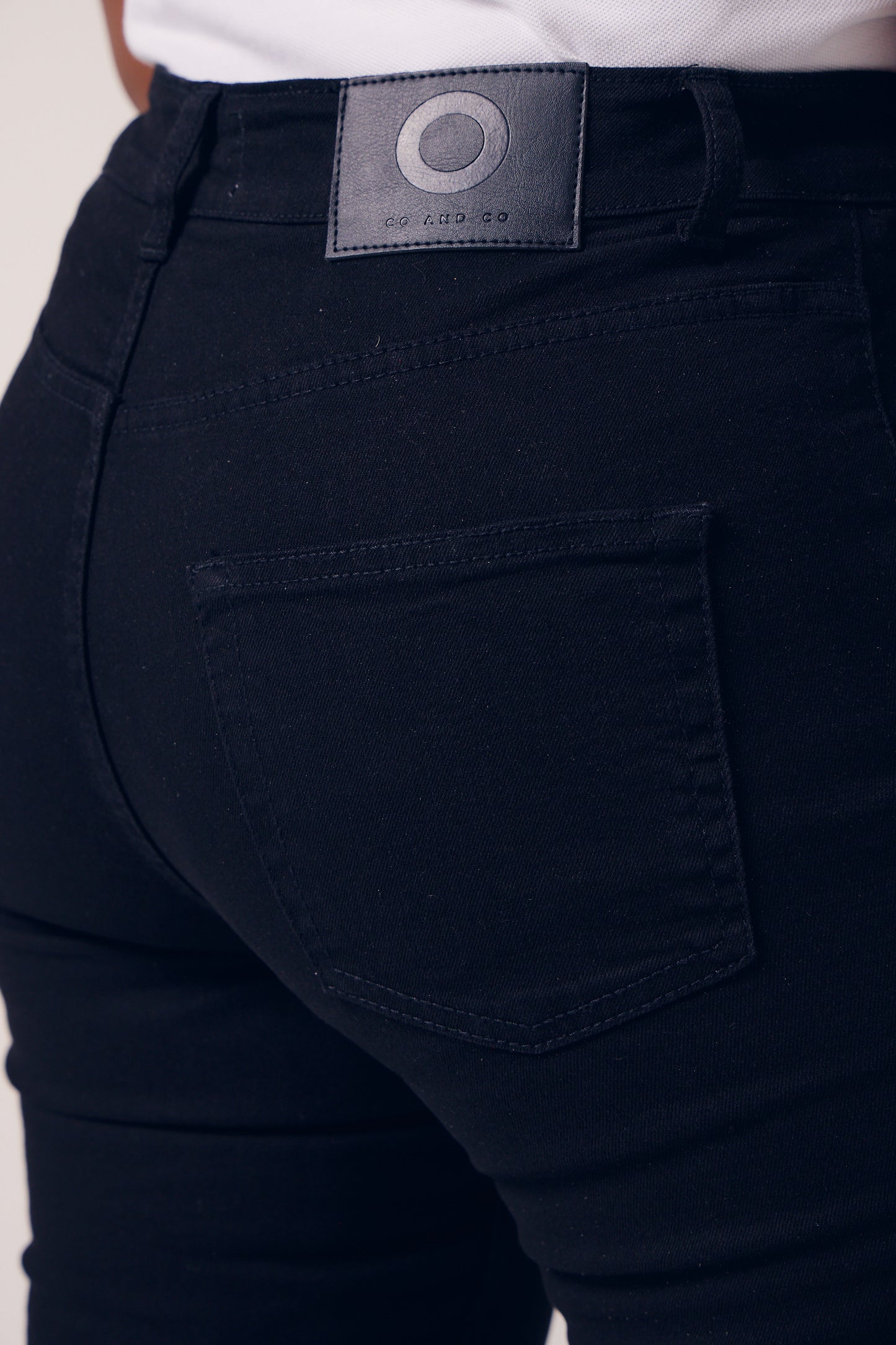 Ladies Straight Fit Jeans